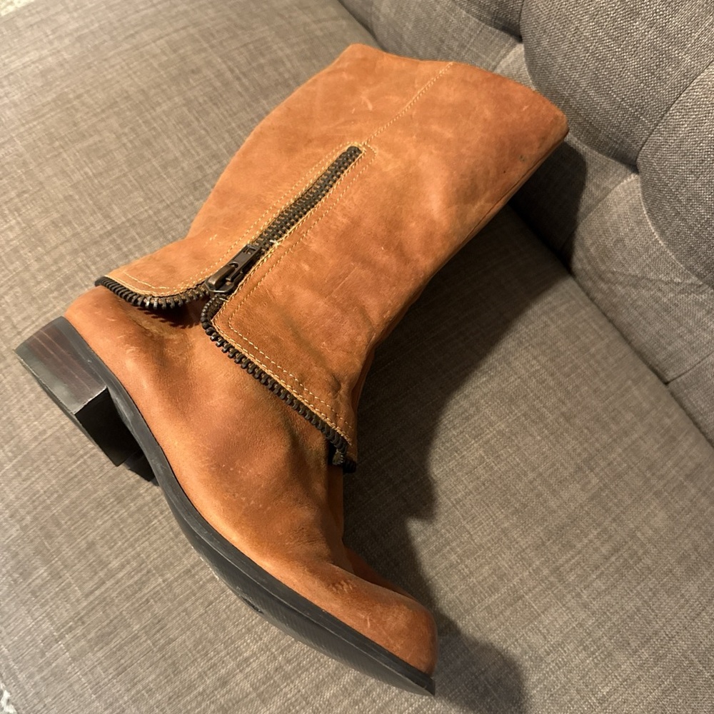 Brown Leather Women's Boots - Picture 8 of 8